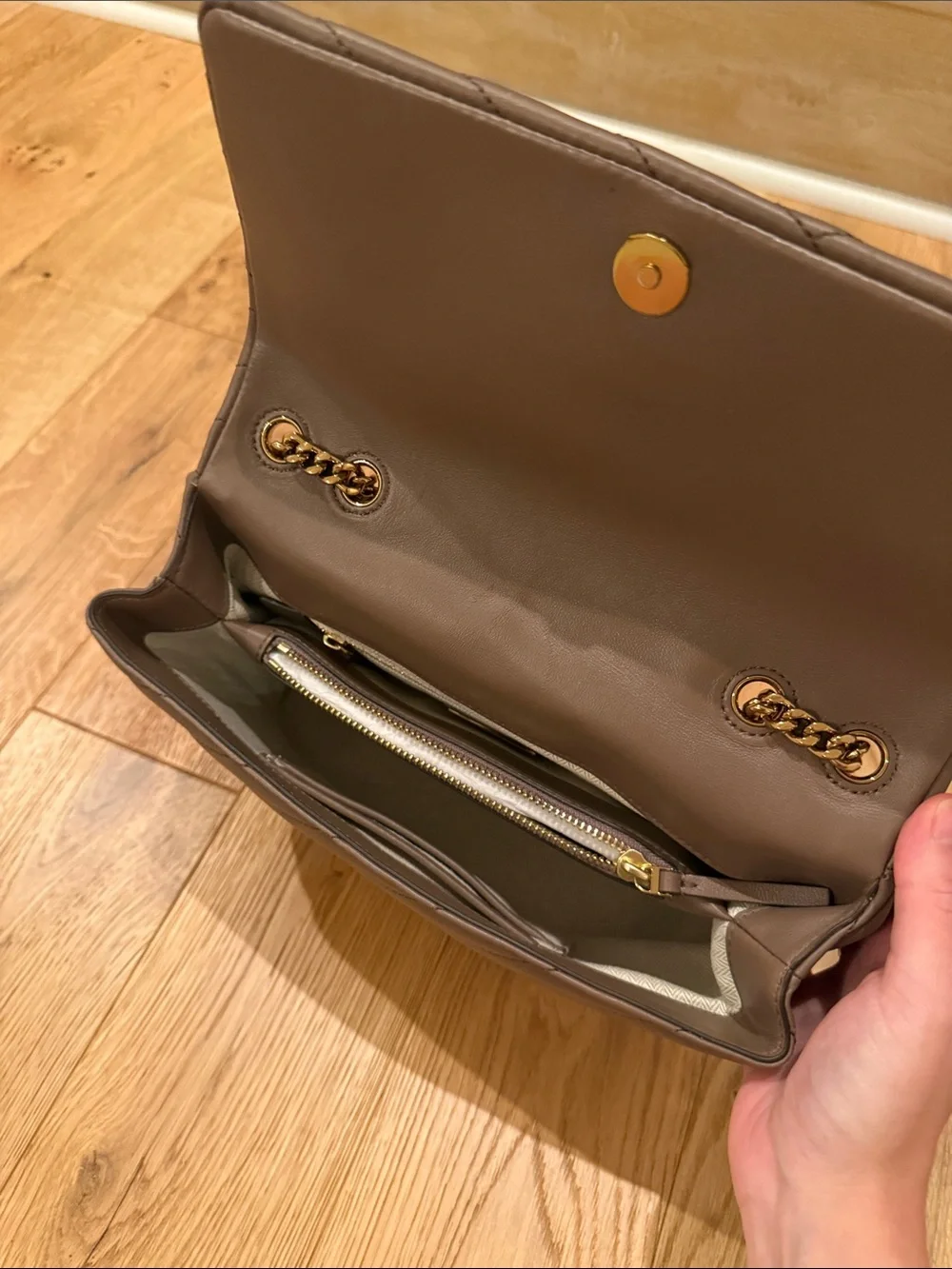 Tory Burch Quilted Shoulder Bag in Taupe with Gold Hardware